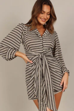 Abbie Wrap Long Sleeve Mini Dress - Black/White