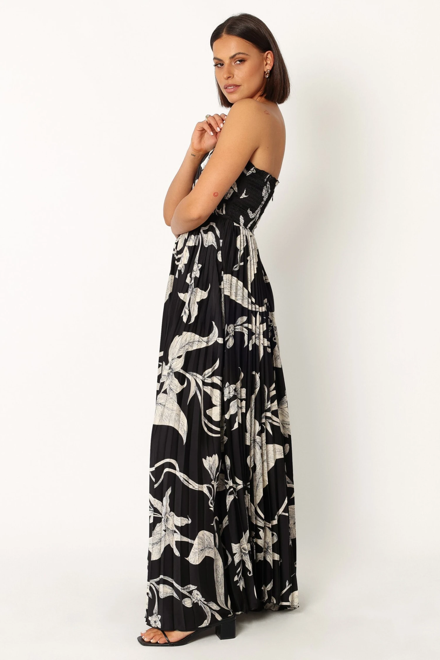 Angelique Strapless Maxi Dress - Black Floral 8 Angelique Strapless Maxi Dress - Black Floral - Image 6