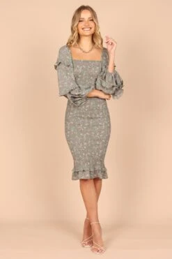 Bonita Shirred Frill Long Sleeve Bodycon Midi Dress - Sage Floral 14 Bonita Shirred Frill Long Sleeve Bodycon Midi Dress - Sage Floral -Fashion Dress petal and pup usa dresses bonita shirred frill long sleeve bodycon midi dress sage floral 32439940120753