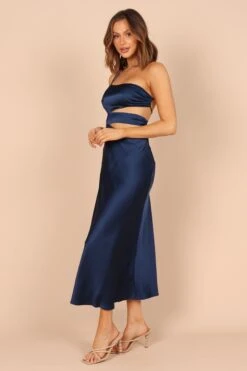 Forelle One Shoulder Cut Out Midi Dress - Navy -Fashion Dress petal and pup usa dresses forelle one shoulder cut out midi dress navy 32396383453361